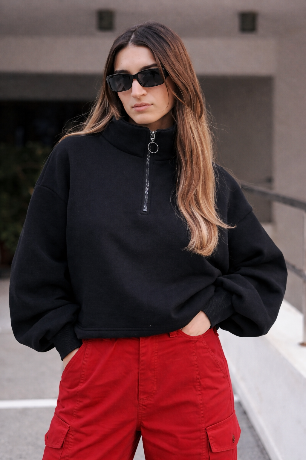 Cropped Sweater with zip-up
